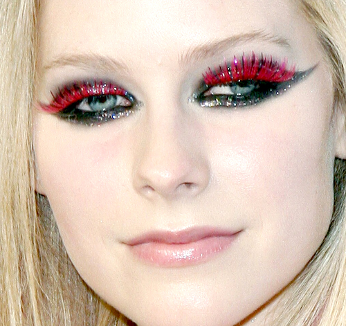 Avril Lavigne Pink. avril-lavigne-pink-dress02.jpg